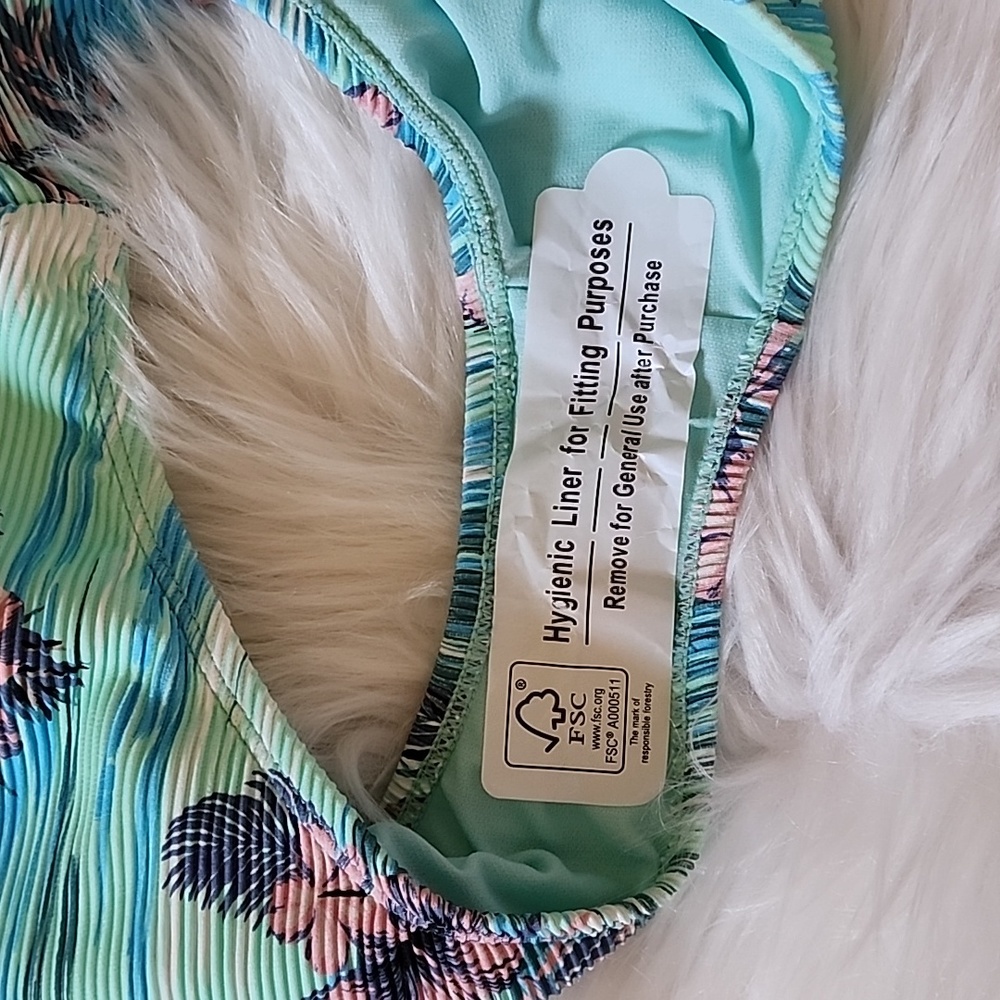 Onepiece Tropical Swimsuit 🩱 - Picture 16 of 17